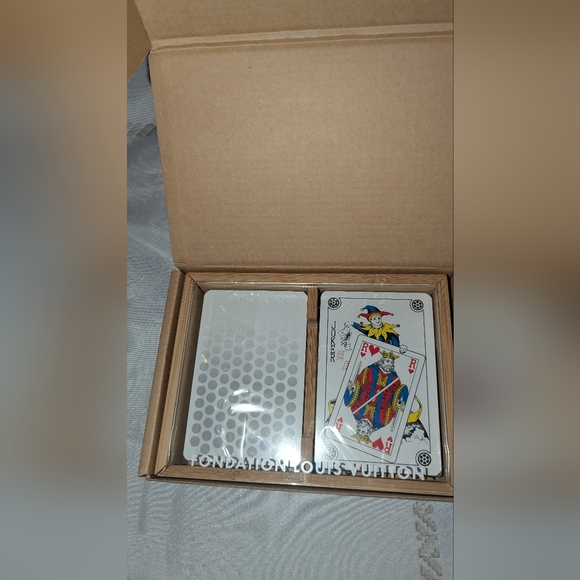 Louis Vuitton Foundation Playing Cards Two Decks with COA NIB - Picture 12 of 13
